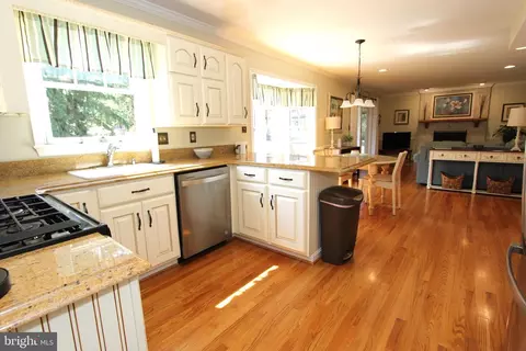 Kitchen - 6759 Meadowside Dr, Frederick, MD 21702 photo 2 of 4