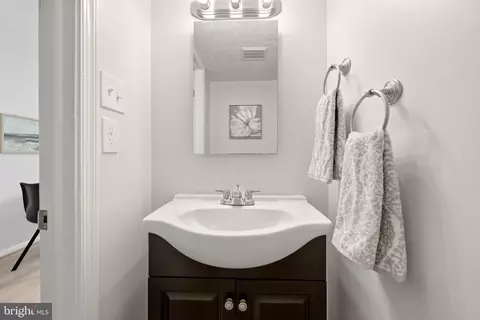 Bath - 6711 Kernel Ct, Frederick, MD 21703 photo 1 of 3