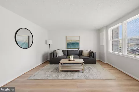 Living - 6711 Kernel Ct, Frederick, MD 21703 photo 1 of 1