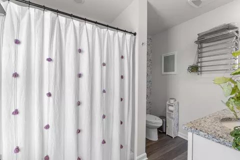 Bath - 8656 Walter Martz Rd, Frederick, MD 21702 photo 2 of 4