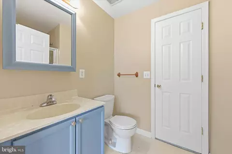 Bath - 2501 Driftwood Ct #2D, Frederick, MD 21702 photo 2 of 2