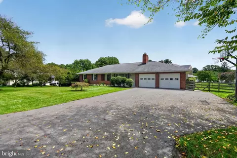 Exterior - 2901 Francis Dr, Frederick, MD 21704 photo 2 of 11