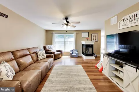 Living - 12205 Warner Rd, Keymar, MD 21757 photo 1 of 3