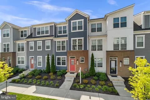 Exterior - 405 Gillespie Dr, Frederick, MD 21702 photo 3 of 5