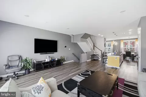 Entry Way - 405 Gillespie Dr, Frederick, MD 21702 photo 2 of 7