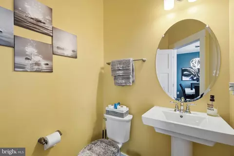 Entry Way - 405 Gillespie Dr, Frederick, MD 21702 photo 6 of 7