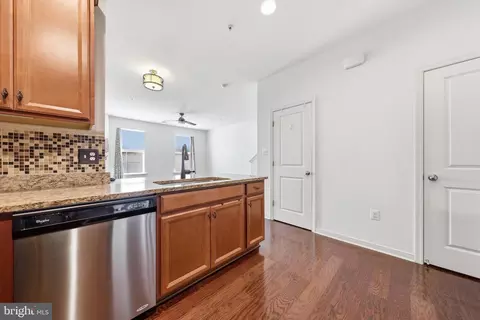 Entry Way - 669 E A E Church St, Frederick, MD 21701 photo 3 of 8