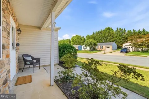 Exterior - 5661 Crabapple Dr, Frederick, MD 21703 photo 3 of 8