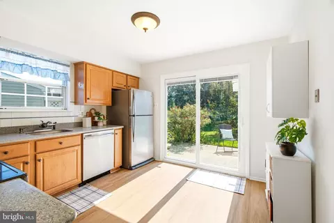 Kitchen - 5661 Crabapple Dr, Frederick, MD 21703 photo 2 of 2
