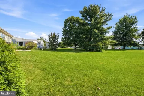 Exterior - 5661 Crabapple Dr, Frederick, MD 21703 photo 5 of 8