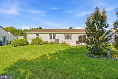 Exterior - 5661 Crabapple Dr, Frederick, MD 21703 photo 7 of 8