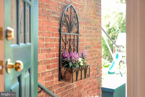 Entry Way - 102 E 2nd St, Frederick, MD 21701 photo 6 of 8