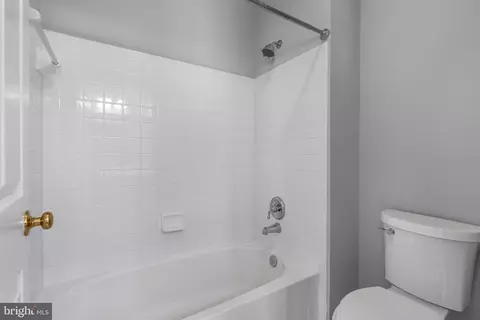 Bath - 1815 Granby Way, Frederick, MD 21702 photo 6 of 7