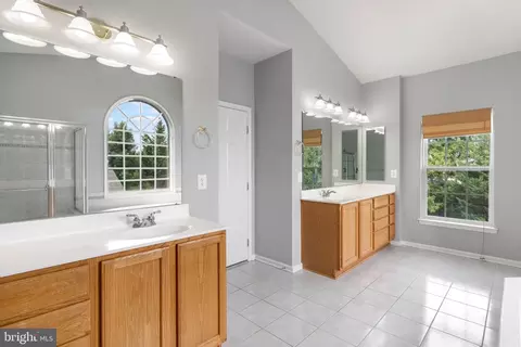 Bath - 1815 Granby Way, Frederick, MD 21702 photo 2 of 7
