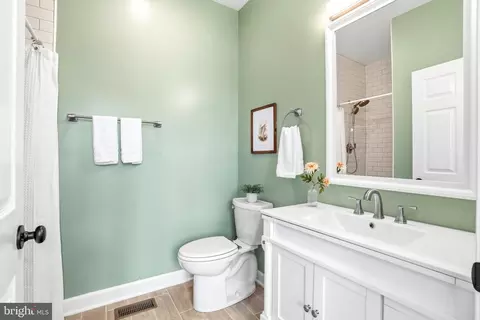 Bath - 4 Lamar Ln, Middletown, MD 21769 photo 4 of 4