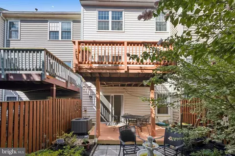 Exterior - 122 Long Acre Ct, Frederick, MD 21702 photo 4 of 8