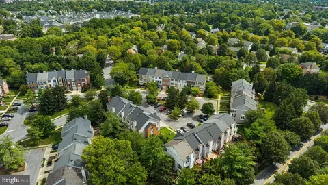 View/Area - 122 Long Acre Ct, Frederick, MD 21702 photo 4 of 7
