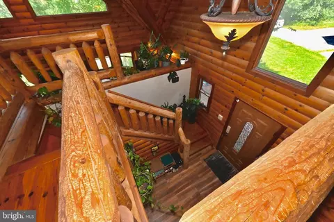 Entry Way - 8051 Old Receiver Rd, Frederick, MD 21702 photo 4 of 5