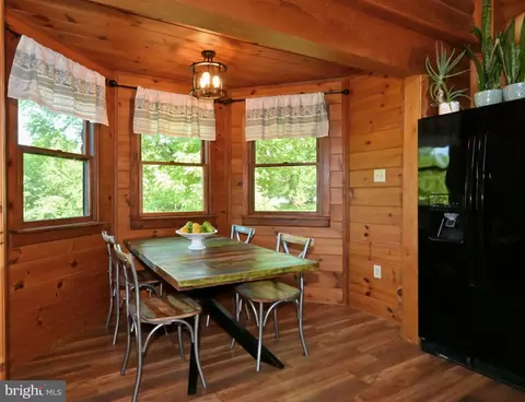 Dining - 8051 Old Receiver Rd, Frederick, MD 21702 photo 1 of 3