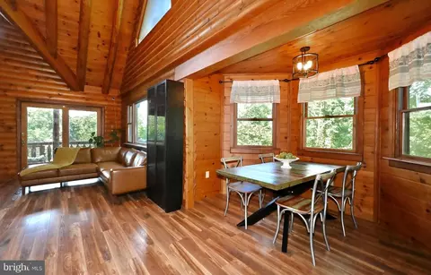 Dining - 8051 Old Receiver Rd, Frederick, MD 21702 photo 2 of 3