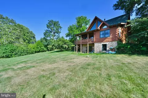 Exterior - 8051 Old Receiver Rd, Frederick, MD 21702 photo 6 of 10