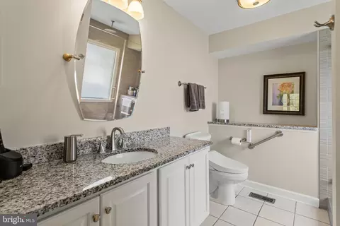 Bath - 7 Derr Ln, Middletown, MD 21769 photo 1 of 2