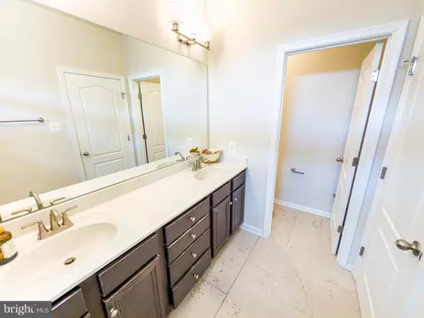 Bath - 1324 Ricketts Rd, Frederick, MD 21702 photo 4 of 4