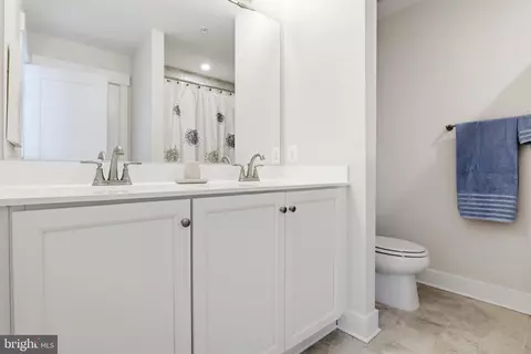 Bath - 7026 Ridge Rd, Frederick, MD 21702 photo 2 of 4