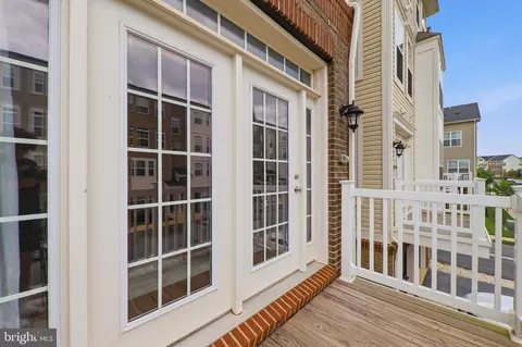 Exterior - 5904 Krantz Dr, Frederick, MD 21703 photo 7 of 11