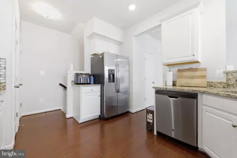 Entry Way - 5904 Krantz Dr, Frederick, MD 21703 photo 3 of 9