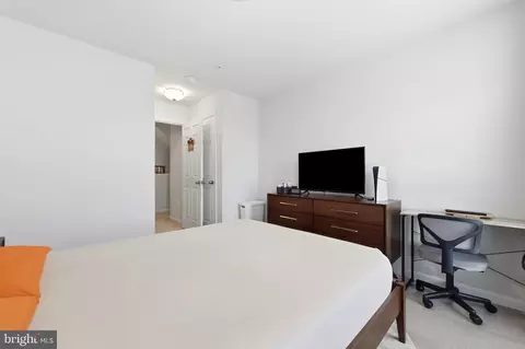Bedroom - 5904 Krantz Dr, Frederick, MD 21703 photo 4 of 11