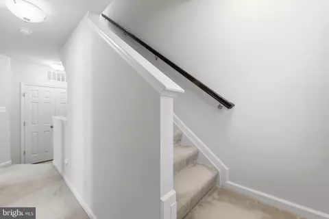 Entry Way - 5904 Krantz Dr, Frederick, MD 21703 photo 8 of 9
