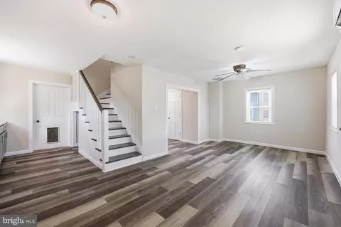 Entry Way - 313 E Main St, Thurmont, MD 21788 photo 2 of 15
