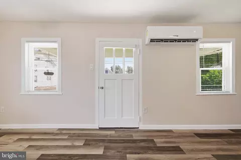 Entry Way - 313 E Main St, Thurmont, MD 21788 photo 1 of 15