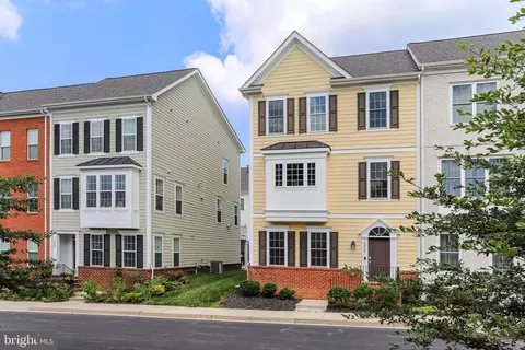 Exterior - 9064 Knott Ln, Frederick, MD 21704 photo 2 of 7