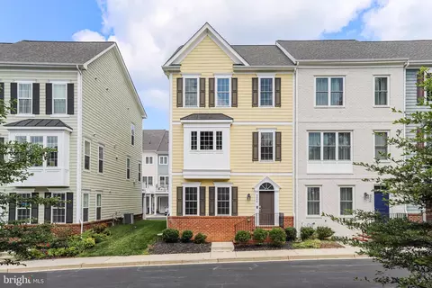 Exterior - 9064 Knott Ln, Frederick, MD 21704 photo 4 of 7