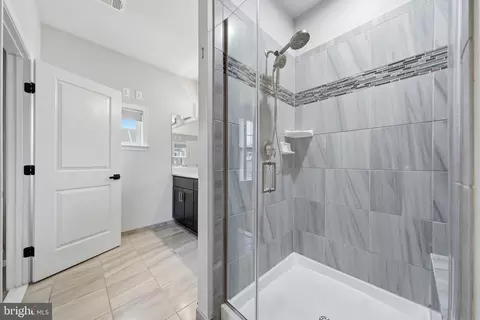 Entry Way - 747 Holden Rd, Frederick, MD 21701 photo 15 of 17