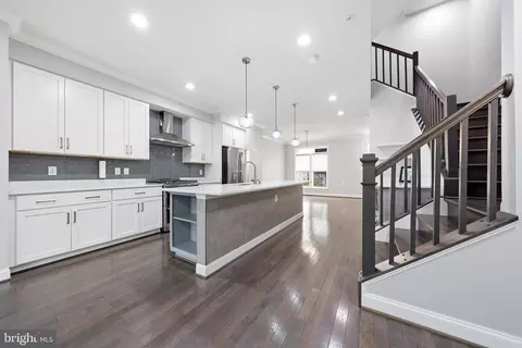 Entry Way - 747 Holden Rd, Frederick, MD 21701 photo 4 of 17
