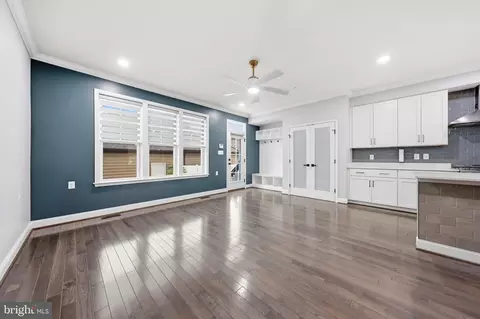 Entry Way - 747 Holden Rd, Frederick, MD 21701 photo 9 of 17