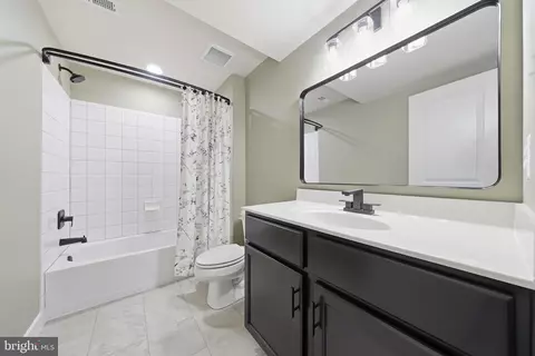 Bath - 747 Holden Rd, Frederick, MD 21701 photo 3 of 3