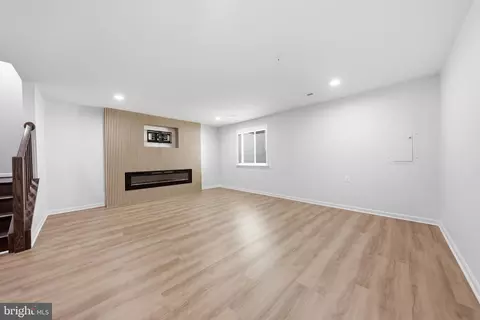 Living - 747 Holden Rd, Frederick, MD 21701 photo 4 of 5