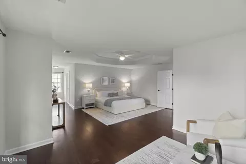 Entry Way - 9237 Charterhouse Rd, Frederick, MD 21704 photo 9 of 10