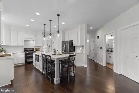 Entry Way - 9237 Charterhouse Rd, Frederick, MD 21704 photo 4 of 10