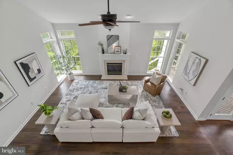 Living - 9237 Charterhouse Rd, Frederick, MD 21704 photo 3 of 5