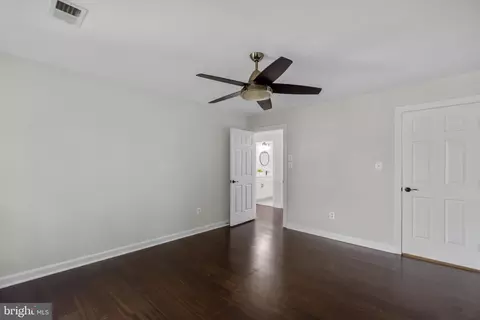 Bedroom - 9237 Charterhouse Rd, Frederick, MD 21704 photo 2 of 4