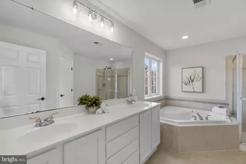 Bath - 9237 Charterhouse Rd, Frederick, MD 21704 photo 1 of 4
