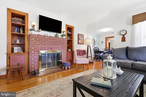 Living - 19 Norva Ave, Frederick, MD 21701 photo 3 of 3