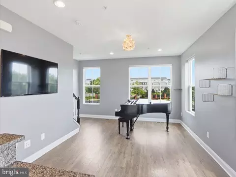 Living - 710 Brengle Dr, Frederick, MD 21701 photo 3 of 4