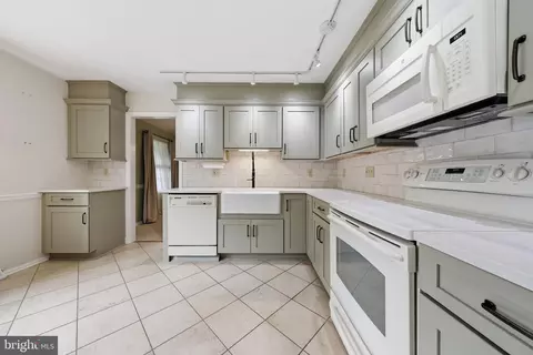Kitchen - 7405 Hillside Dr, Frederick, MD 21702 photo 2 of 2