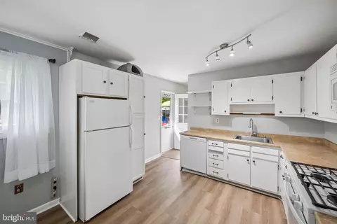 Entry Way - 902 Young Pl, Frederick, MD 21702 photo 1 of 1